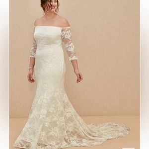 ♥️♥️Torrid ever after beaded wedding dress! Brand new! Size 14. Beautiful